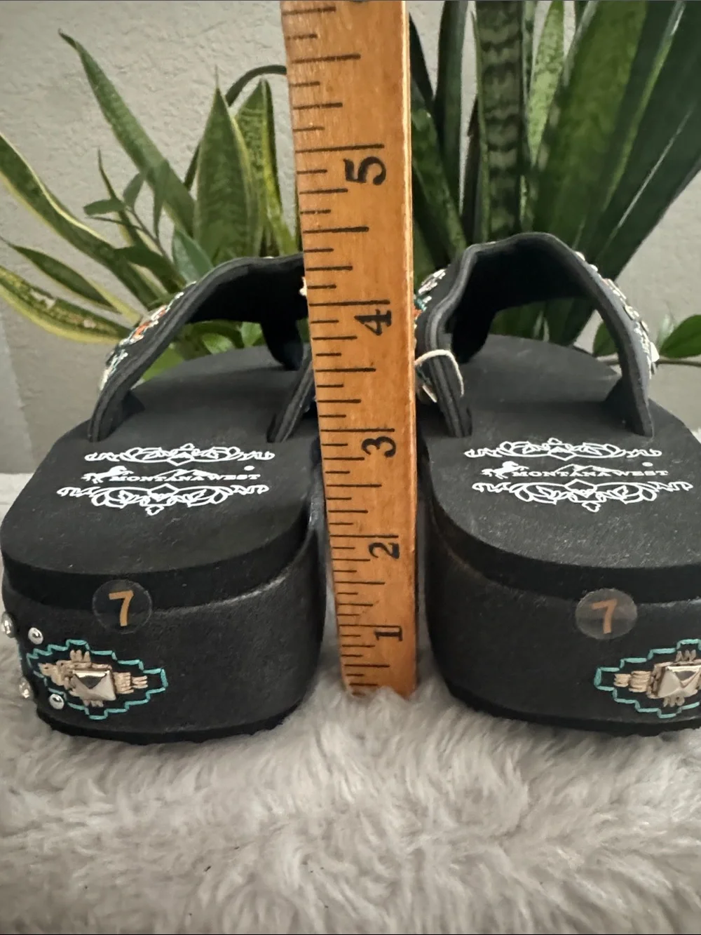 Montana West Black Wedge Sandals Embroidery & Rhinestone Turquoise Center Size 7